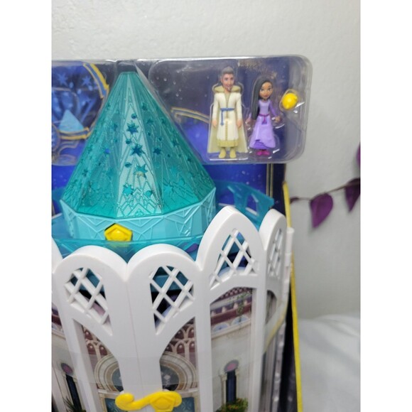 Disney Wish Rosas Castle Playset, Dollhouse with 2 Posable Mini Dolls & Star - Picture 5 of 9